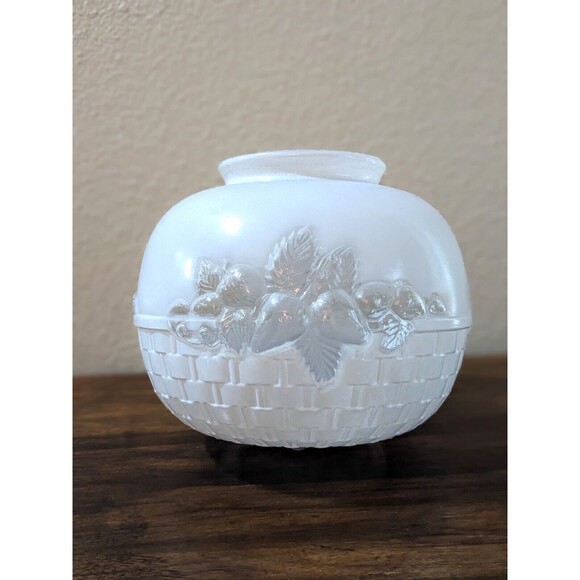 Vintage Embossed Strawberry Basket Weave Detail Clear & White Glass Globe Shade - Picture 1 of 10